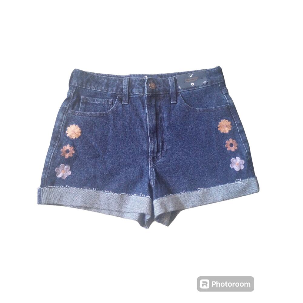 Hollister Ultra Hi-Rise Mom Short 3" NWT Size 5